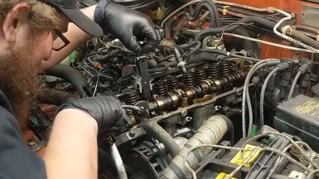 84 Tercel: New valve stem seals and fuel system work. смотреть онлайн