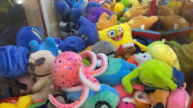 Удачно поиграли на 100 руб в аппарате Хватайка ?? #26 / Claw machine смотреть онлайн
