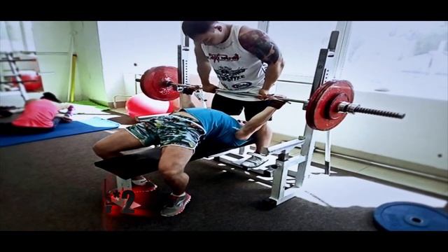 Жим лежа 135кг х 2. смотреть онлайн