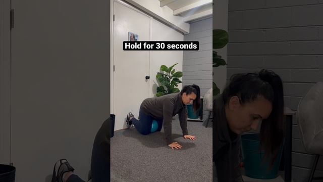 Quad Ball squeeze #neckpain #shoulderstability #corework #corecontrol #chiropractor смотреть онлайн