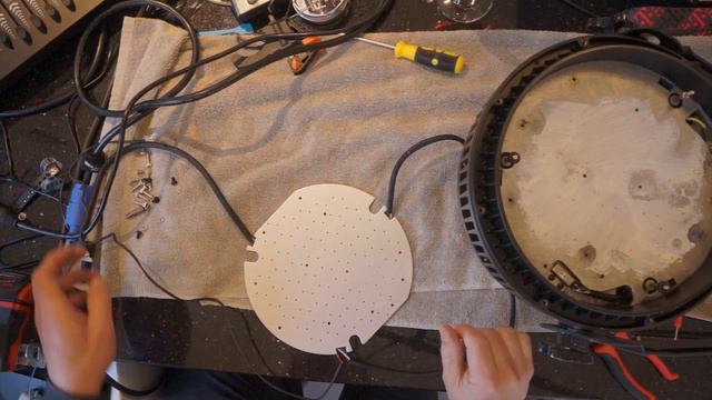 Repairing Chauvet Colorado 2 Zoom Tour LED wash lights - SMD LED repair - Daniel's Kitchen смотреть онлайн