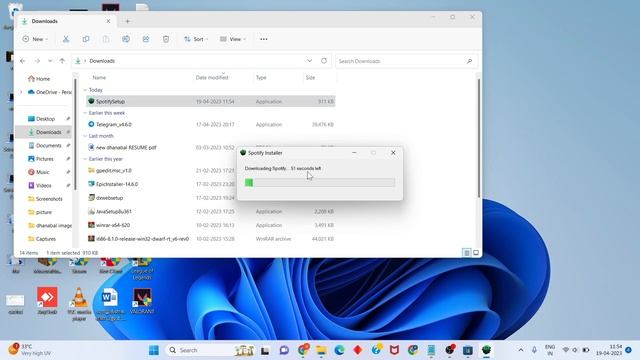 How To Download And Install Spotify On Laptop & PC смотреть онлайн