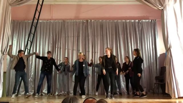 Танец “Netta Toy” шоу талантов