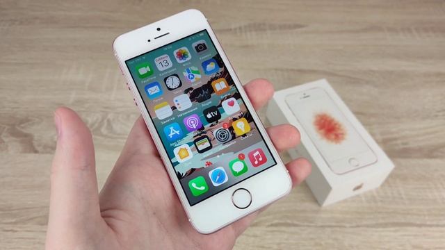 iPhone SE 2016 В 2023 ГОДУ - СТОИТ ЛИ ЕГО ПОКУПАТЬ? смотреть онлайн