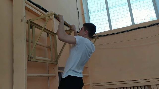 Подтягивание на военных сборах смотреть онлайн