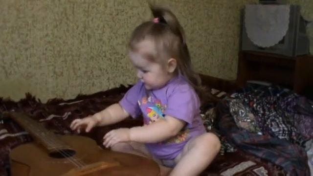 Первые песни внучки(2 года) смотреть онлайн