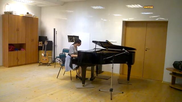 Играет Елизавета Куланхина. Муре. Бурре. смотреть онлайн