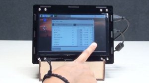 Raspberry Pi 4 with 7» Touch Screen Display