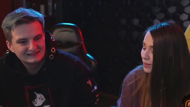 ЮЕЧКА РАССКАЗАЛА КАК ПОЗНАКОМИЛА СВОИХ РОДИТЕЛЕЙ С МОКРИВСКИМ РОМОЙ | РОДИТЕЛИ ЮЕЧКИ О МОКРИВСКОМ смотреть онлайн