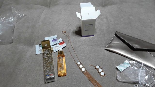 📦Распаковка посылки от Dr.Pierre Ricaud📦/Новый аромат в мой парфгардероб🌺#парфюмы #распаковка смотреть онлайн