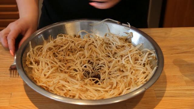 МАРИНОВАННЫЕ СОЕВЫЕ РОСТКИ.САЛАТ ИЗ ПРОРОСШЕЙ СОИ. смотреть онлайн