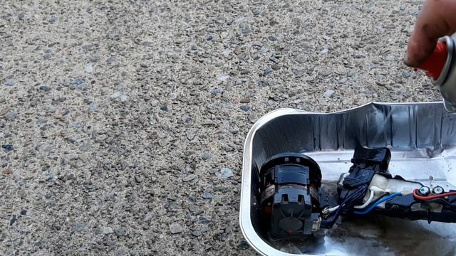 Dewalt DCF887 Power Problems?Use Contact Cleaner!!!