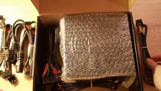 Распаковка Aerocool KCAS 650W смотреть онлайн