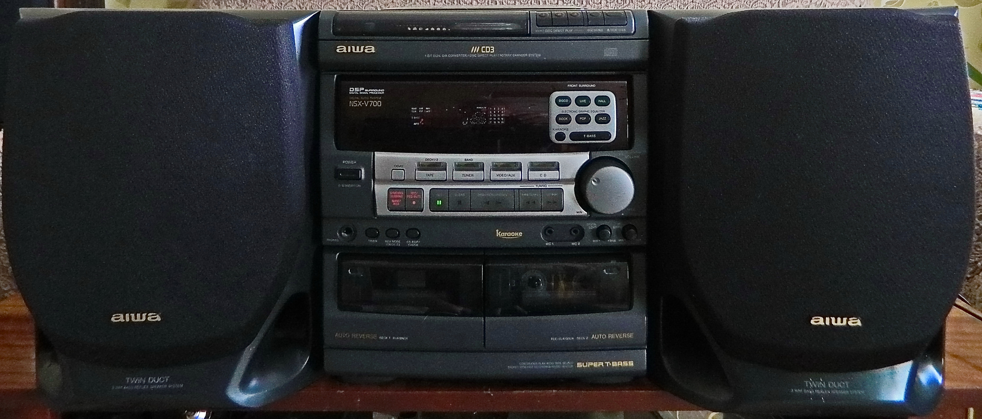 AIWA NSX V700