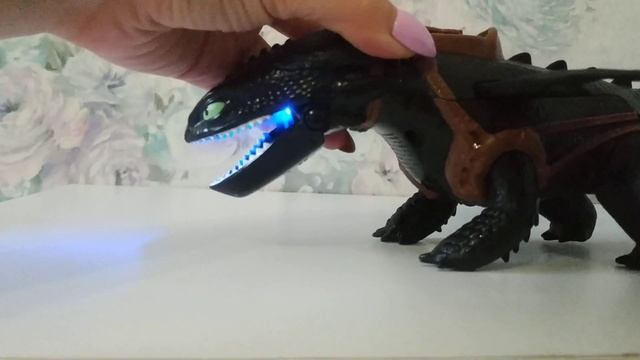 Ночная фурия Беззубик смотреть онлайн