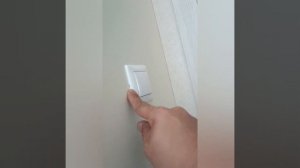 Грамотный монтаж выключатель света в торец мебельного шкафа. наглядный пример в видеоо