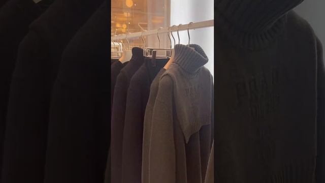 Пишите нам в запрещенную сеть или в Телеграм sharkbuyer, чтобы заказать Prada и не только ? смотреть онлайн
