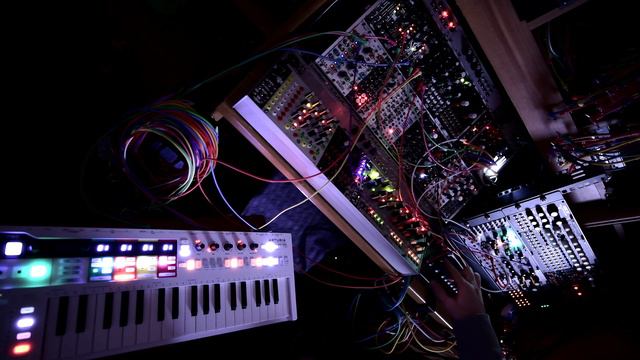 [2021/06/30] Jam - "Learning to Techno" - (Arturia Keystep Pro, AtoVproject 16n Faderbank) смотреть онлайн