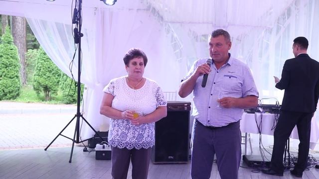 САМОЕ ТРОГАТЕЛЬНОЕ ПОЗДРАВЛЕНИЕ НА СВАДЬБЕ ОТ ДРУЗЕЙ ЖЕНИХА И НЕВЕСТЫ смотреть онлайн