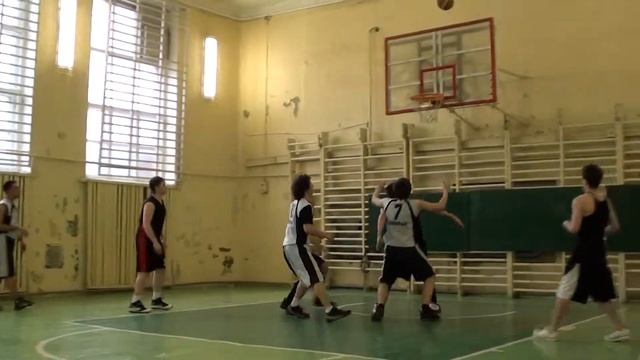 Физики - Химики (3 четверть) Кубок УрГУ Баскетбол 2011 смотреть онлайн