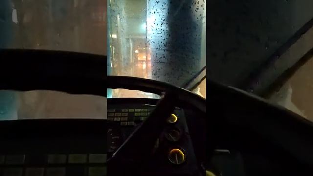 Мойка автобуса в автопарке смотреть онлайн