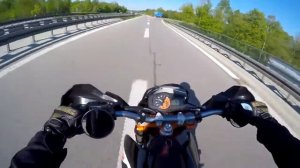 KTM 690 SMC(мотард) - Езда на заднем и Максималка бешеного мотарда | Разгон KTM 690 SMC |