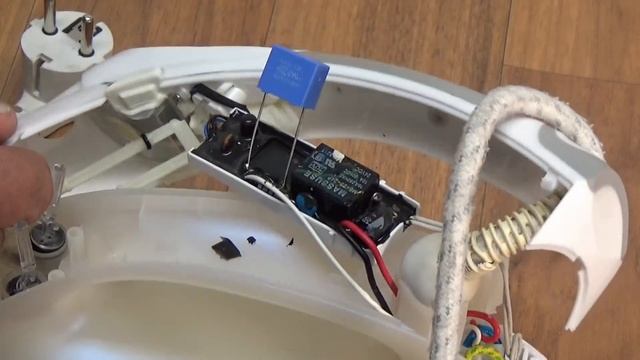 Ремонт утюга Zelmer смотреть онлайн