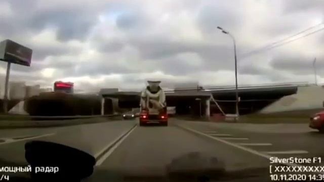 Бетономешалка завалила мост смотреть онлайн