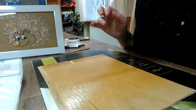 "Веселый ежик"- мастер-класс росписи по стеклу в технике "витраж". Ведет Полякова Т.А. смотреть онлайн