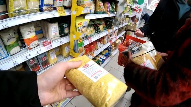 ПРИВЕЗЛИ ИННУ В МАГАЗИН // БЕРЕТ ВСЕ ЧТО ХОЧЕТ // СЕРЕГА СНОВА УХАЛ смотреть онлайн