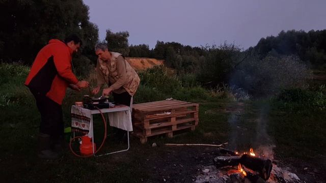 Фидер на Днепре после Перерыва. На что в этот раз Лучше Клюет?! Рыбалка с Ночёвкой. смотреть онлайн