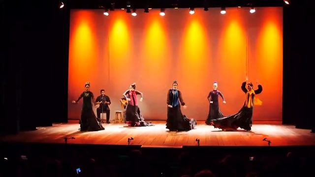 Espetáculo Camarón, um revolucionário Baile:Fandangos com Bata de Cola смотреть онлайн