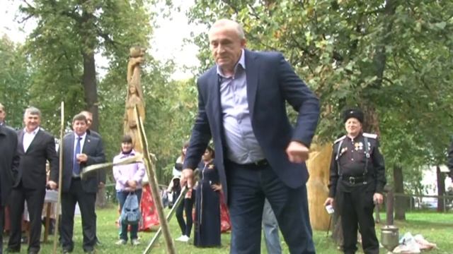 Видеоролик ЕДИНО ГОСУДАРСТВО, КОГДА ЕДИН НАРОД, КОГДА ВЕЛИКОЙ СИЛОЙ ОН ДВИЖЕТСЯ ВПЕРЕД. смотреть онлайн