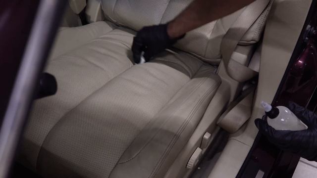 Красим кожаное сиденье СВОИМИ РУКАМИ смотреть онлайн