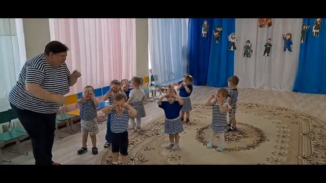 поздравляем наших пап, дедушек и братьев! (1) смотреть онлайн