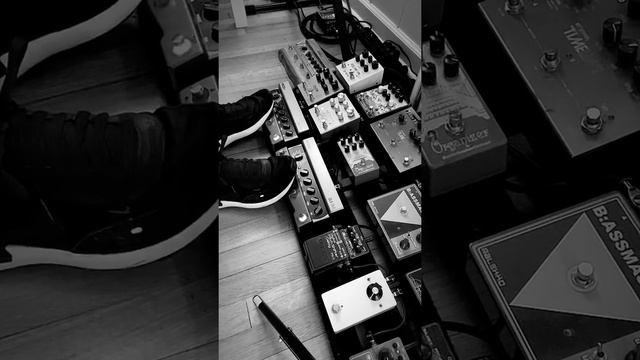 Minus the Bear – "Knights" riff run-through смотреть онлайн