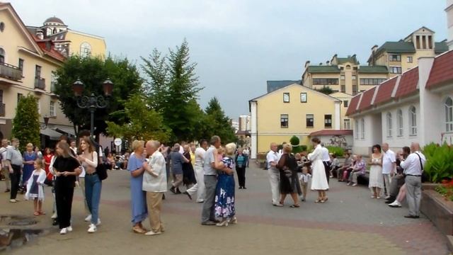 Вам, О Моих Любви Признаниях, Расскажет Музыка Цветов! смотреть онлайн