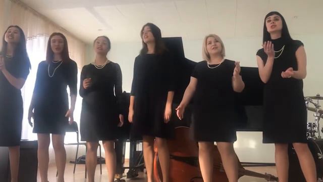 Исп. Вокальный ансамбль ХД "Сюрприз" Ю. Саульский "Счастья тебе, земля моя!" смотреть онлайн