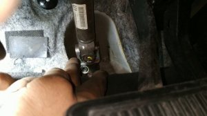 Как снять рулевую рейку Hyundai Sonata (YF)