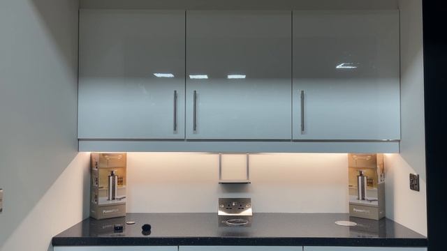 LED Lighting Colour Temperature Comparison Warm, Cool, Daylight 4K смотреть онлайн