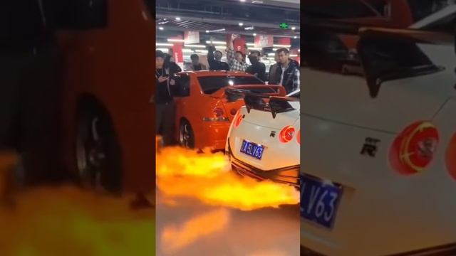Nissan Skyline GTR R35 Shoot Flames ? #nissan #gtr #skyline #jdm #jdmcars #japan смотреть онлайн