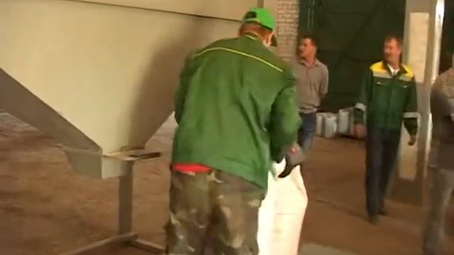 НАВСТРЕЧУ УРОЖАЮ смотреть онлайн