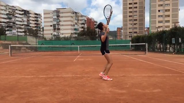 Lara Arruabarrena enters contest for best trick tennis serve ever смотреть онлайн