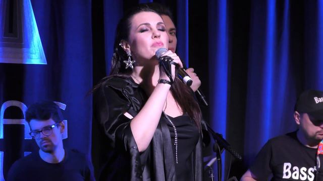 Александр Казьмин и Наталья Сидорцова  Shallow cover