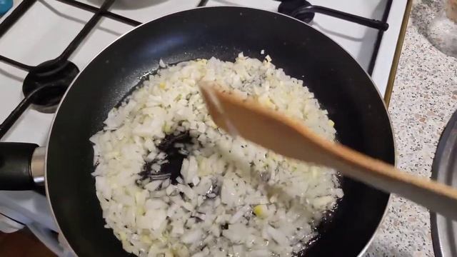 Вкуснейший жареный пеленгас в томатном соусе!Рецепт соуса от бабушки в наследство достался))) смотреть онлайн