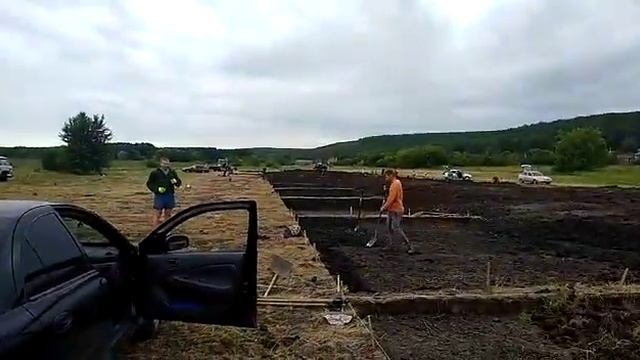 Археологические раскопки в городе Бобров смотреть онлайн