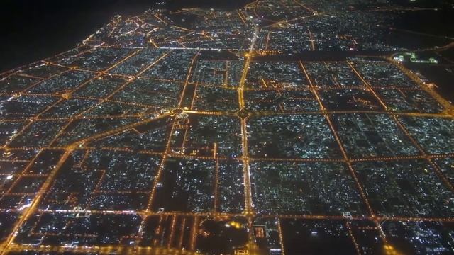 Ночной Дубай с высоты полёта самолета. смотреть онлайн