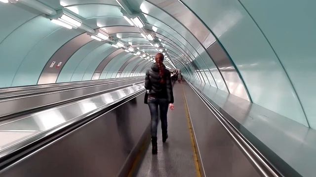 Питерское метро. Спортивная. 300 метров под Невой. смотреть онлайн