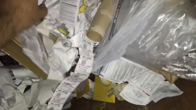 Gamestop Dumpster diving Ep.04 Alone at last! смотреть онлайн