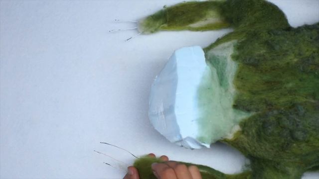 Needle Felting a Giant Bullfrog смотреть онлайн